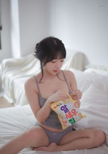 他妈妈的朋友_HD在线观看